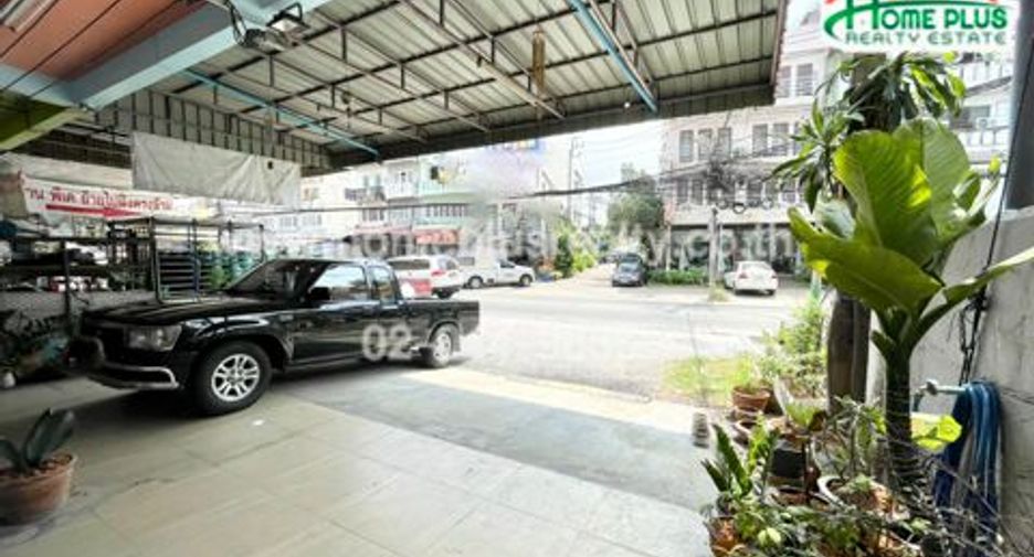 For sale 5 bedrooms retail Space in Mueang Nonthaburi, Nonthaburi