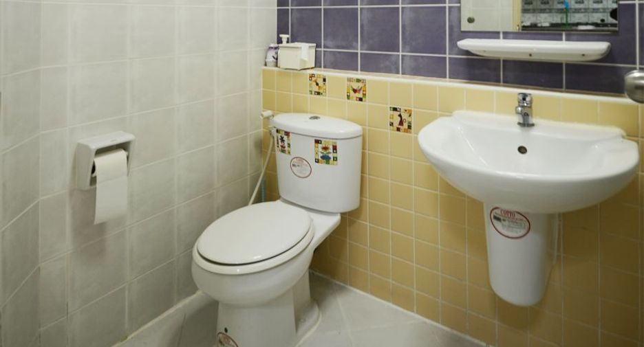 For sale 3 bedrooms townhouse in Lat Phrao, Bangkok