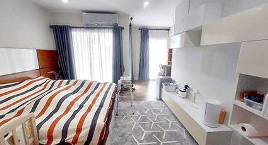 For sale 3 bedrooms townhouse in Pak Kret, Nonthaburi