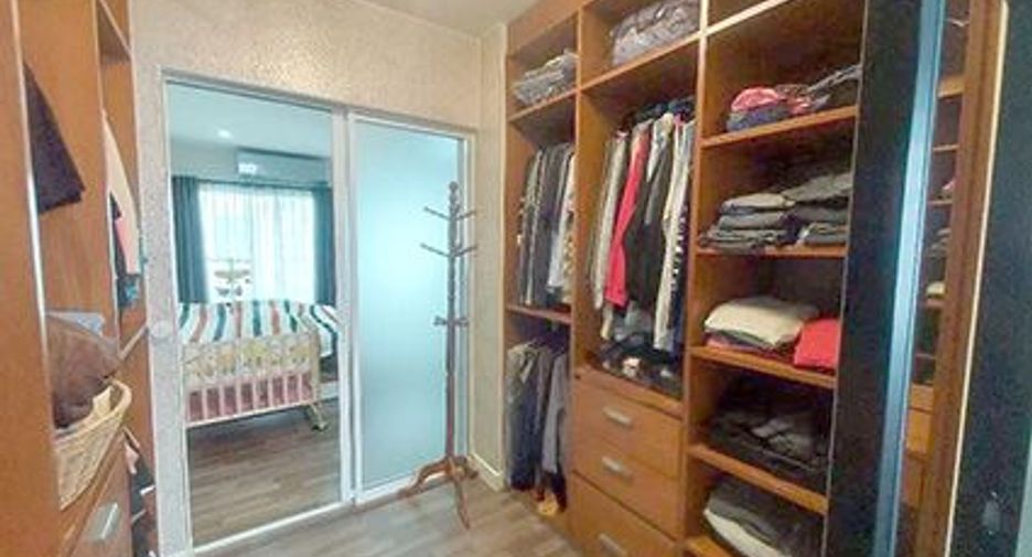 For sale 3 bedrooms townhouse in Pak Kret, Nonthaburi