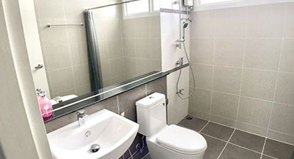 For sale 3 bedrooms townhouse in Pak Kret, Nonthaburi