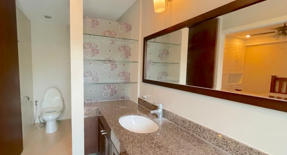 Casa adosada en venta y en alquiler de 3 habitaciones en Pak Kret, Nonthaburi