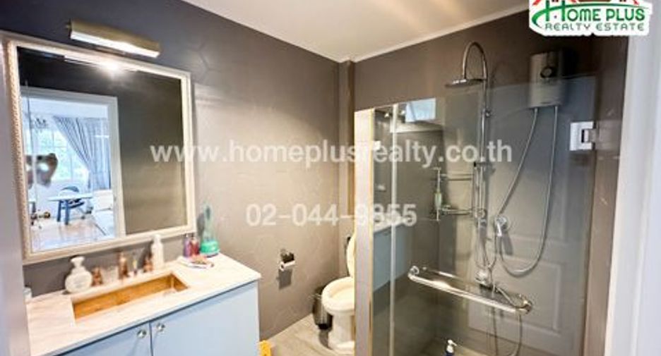 Продажа 4 спальни дом в Mueang Samut Prakan, Самутпракан