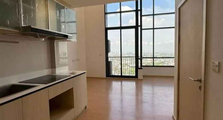 For sale 2 bedrooms condo in Watthana, Bangkok