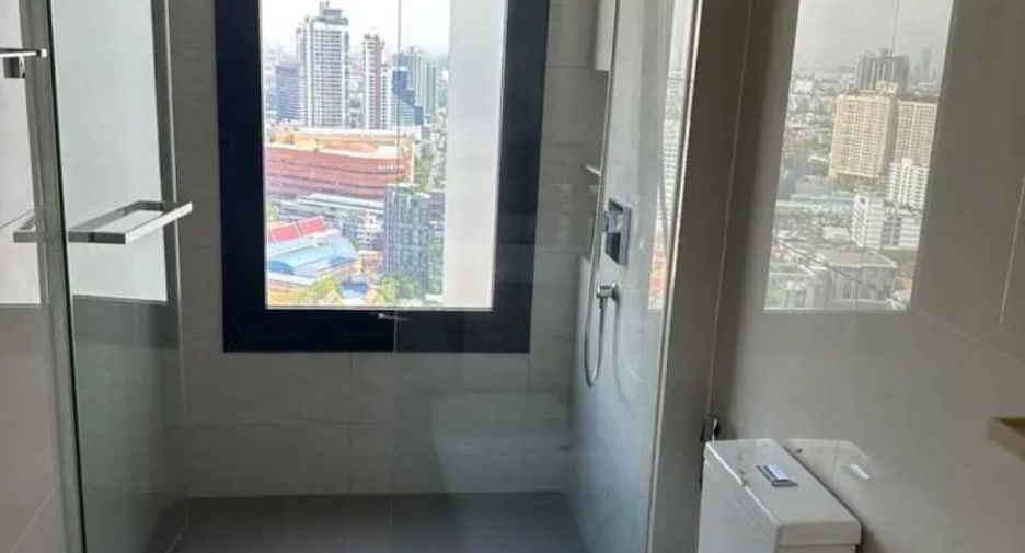 For sale 2 bedrooms condo in Watthana, Bangkok
