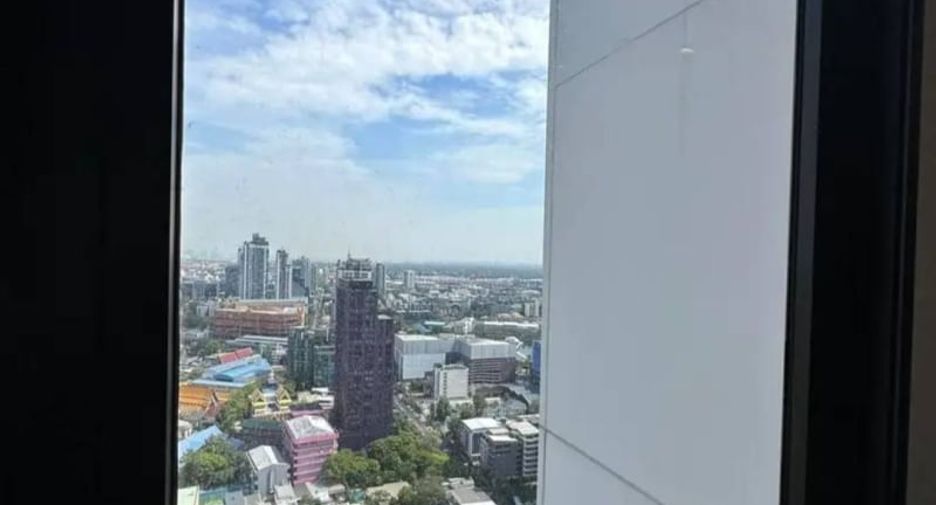 For sale 2 bedrooms condo in Watthana, Bangkok