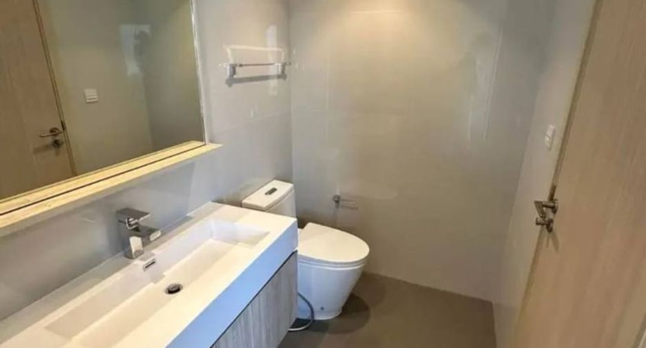 For sale 2 bedrooms condo in Watthana, Bangkok