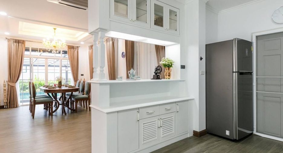 À vendre 5 chambres villa à San Kamphaeng, Chiang Mai