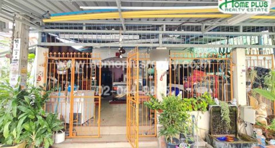 For sale 3 bedrooms townhouse in Nong Khaem, Bangkok