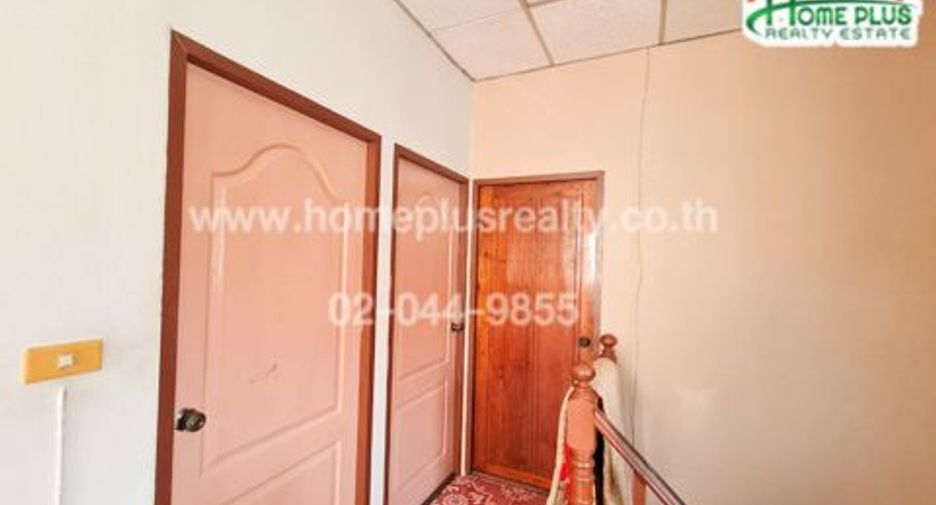 For sale 3 bedrooms townhouse in Nong Khaem, Bangkok