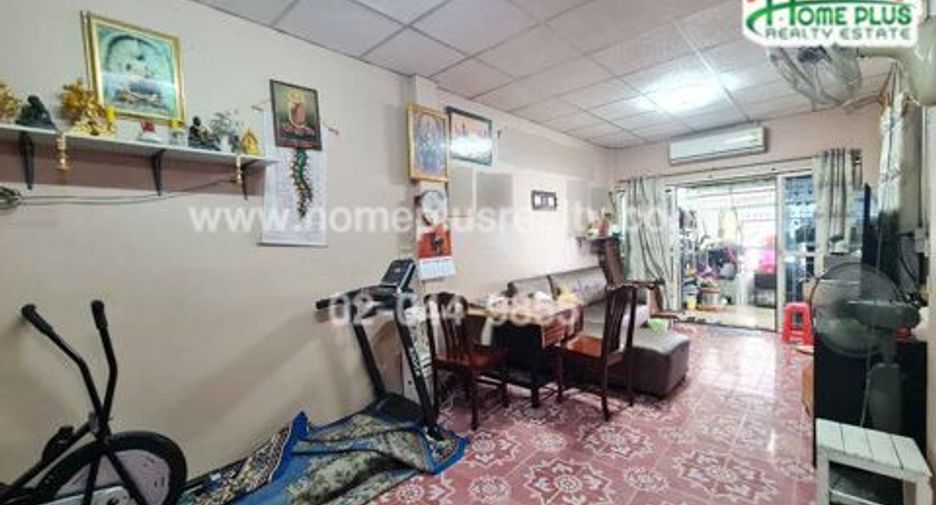 For sale 3 bedrooms townhouse in Nong Khaem, Bangkok