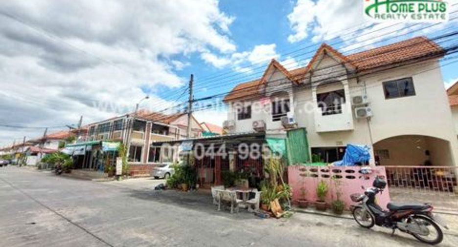 For sale 3 bedrooms townhouse in Nong Khaem, Bangkok