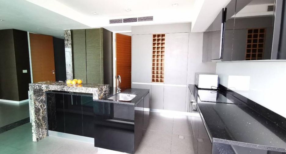 ขาย 4 ห้องนอน คอนโด ใน สาทร, กรุงเทพฯ