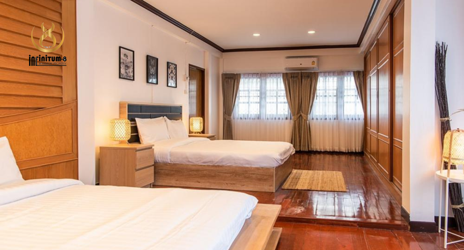 Casa en alquiler de 7 habitaciones en Chatuchak, Bangkok