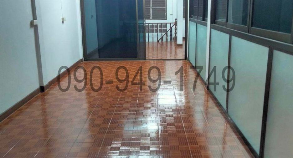 For rent 3 bedrooms house in Bang Khae, Bangkok