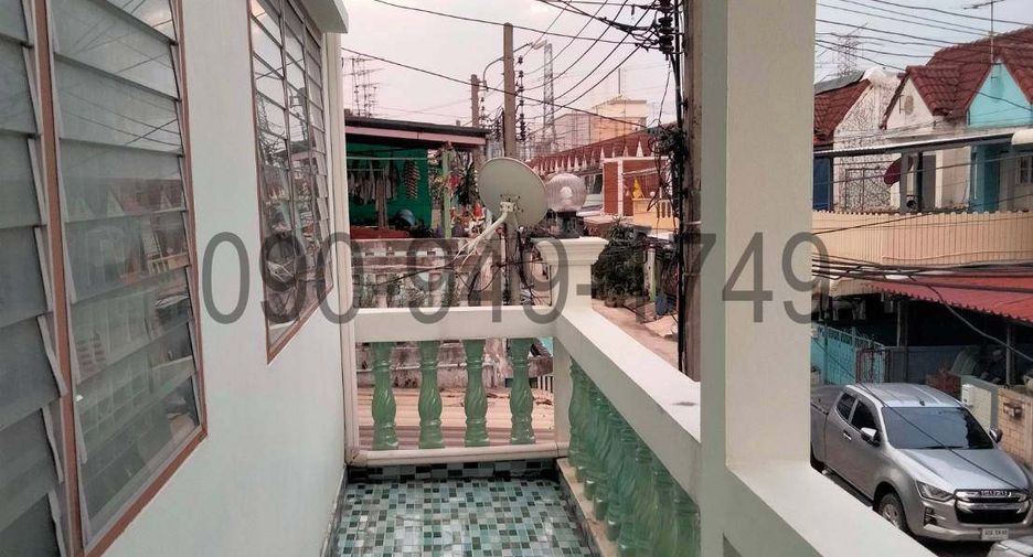 For rent 3 bedrooms house in Bang Khae, Bangkok