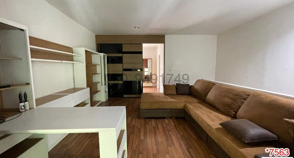 For rent 3 bedrooms townhouse in Bueng Kum, Bangkok