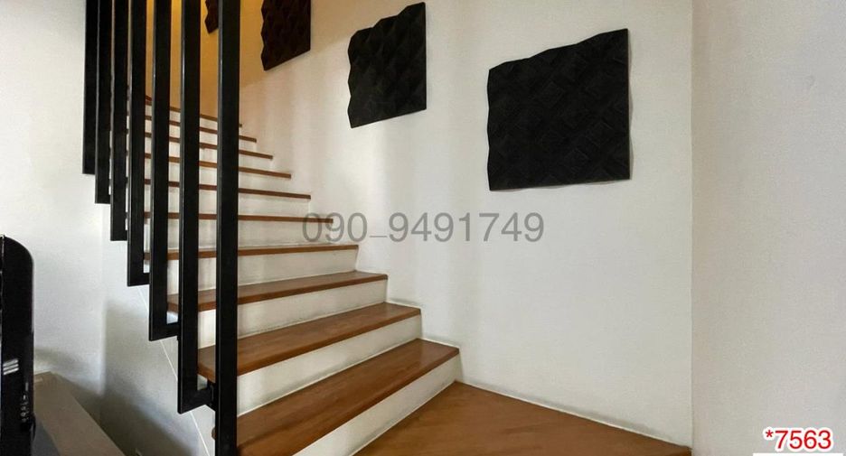 For rent 3 bedrooms townhouse in Bueng Kum, Bangkok