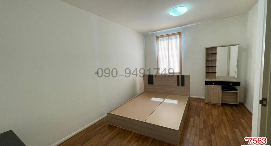 For rent 3 bedrooms townhouse in Bueng Kum, Bangkok