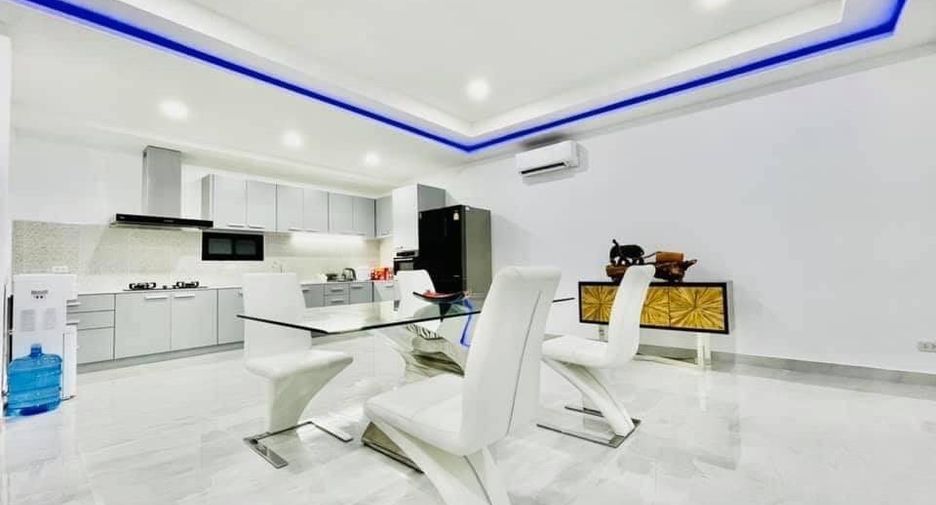 Villa en alquiler de 3 habitaciones en South Pattaya, Pattaya