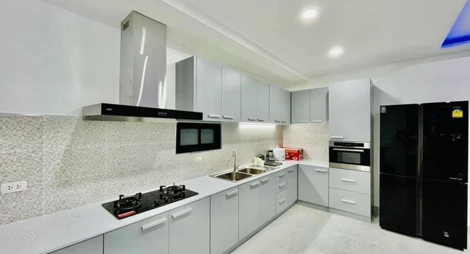 Villa en alquiler de 3 habitaciones en South Pattaya, Pattaya