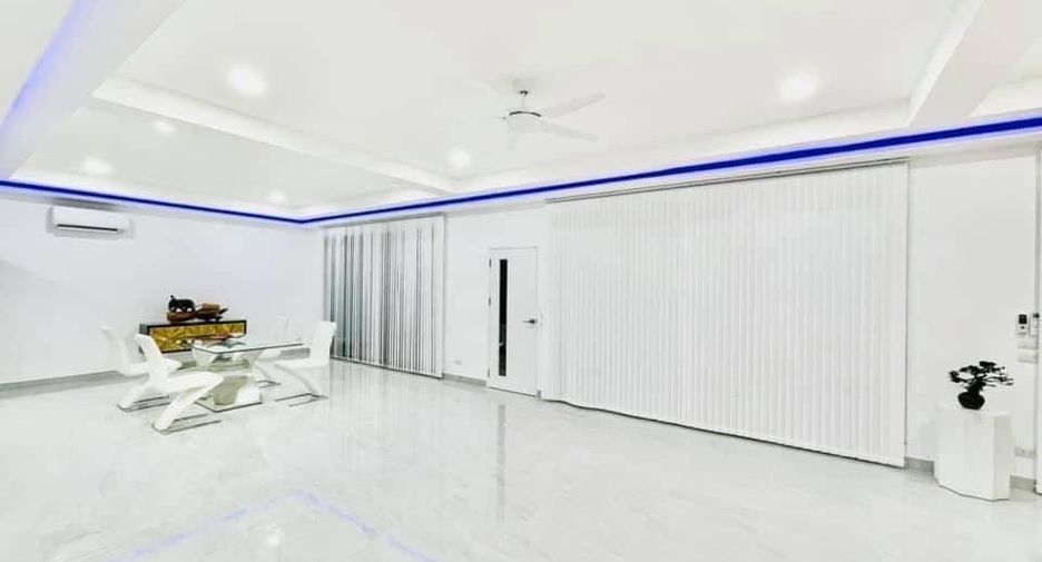 Villa en alquiler de 3 habitaciones en South Pattaya, Pattaya