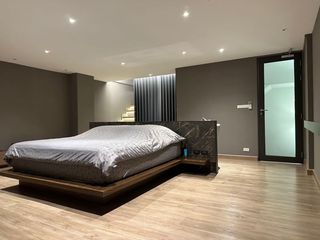 For rent 2 bedrooms townhouse in Yan Nawa, Bangkok