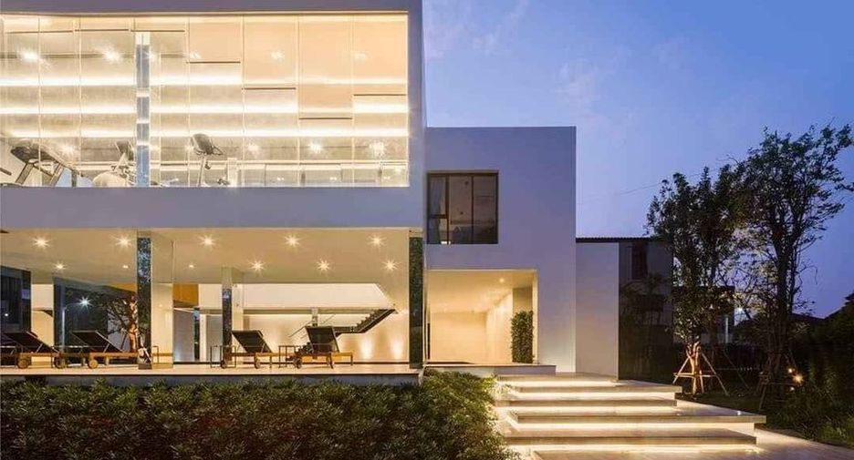 Casa adosada en alquiler de 3 habitaciones en Khan Na Yao, Bangkok
