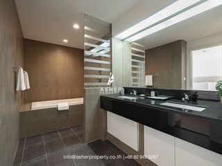 For rent 3 bedrooms condo in Watthana, Bangkok