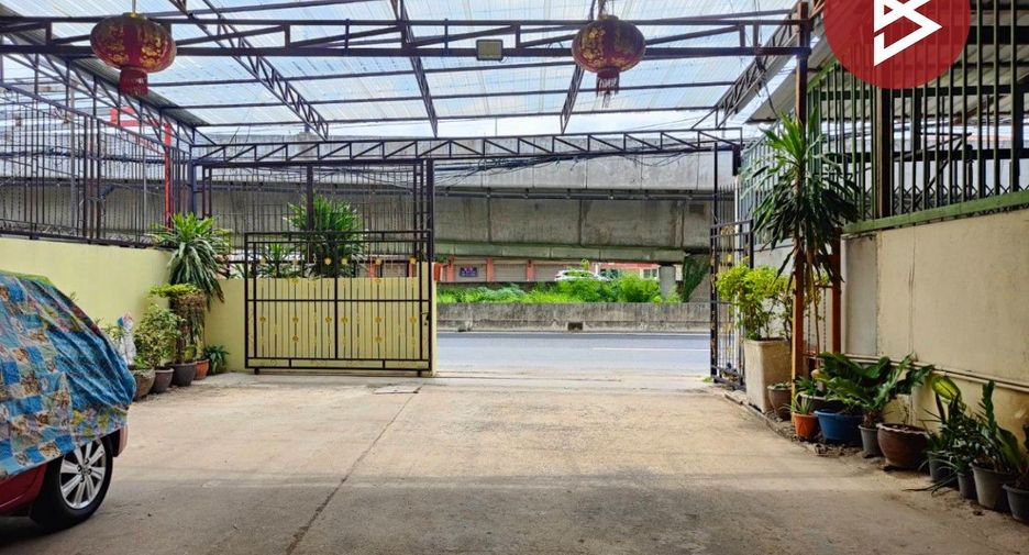 For sale 4 Beds retail Space in Phutthamonthon, Nakhon Pathom