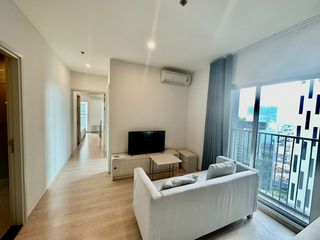 For rent 2 bedrooms apartment in Huai Khwang, Bangkok
