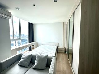 For rent 2 bedrooms apartment in Huai Khwang, Bangkok