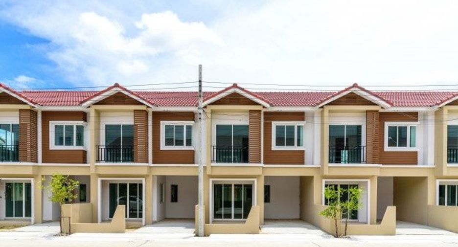 For sale 3 Beds townhouse in Huai Thap Than, Sisaket