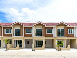 For sale 3 Beds townhouse in Huai Thap Than, Sisaket