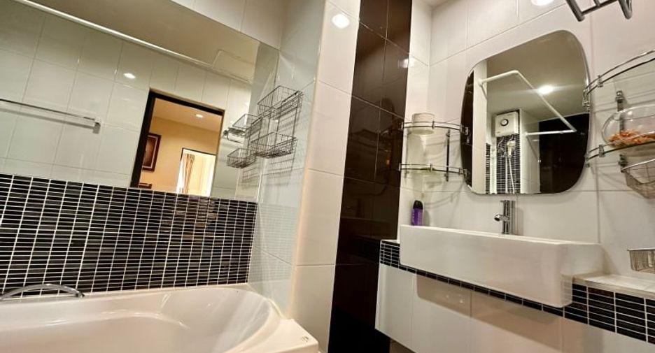 For rent スタジオ condo in Si Racha, Chonburi