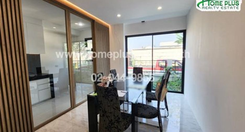 Reihenhaus zum Kauf mit 3 Zimmer in Chatuchak, Bangkok
