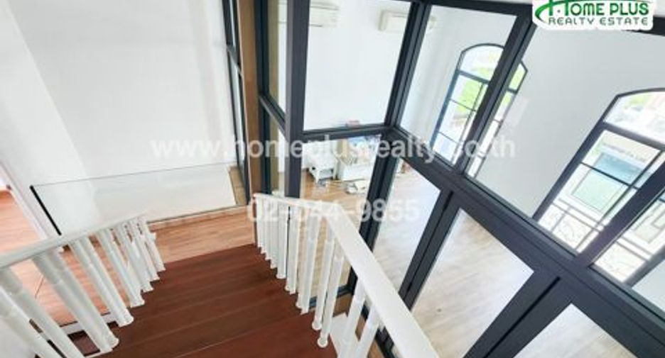 For sale 3 Beds townhouse in Chatuchak, Bangkok