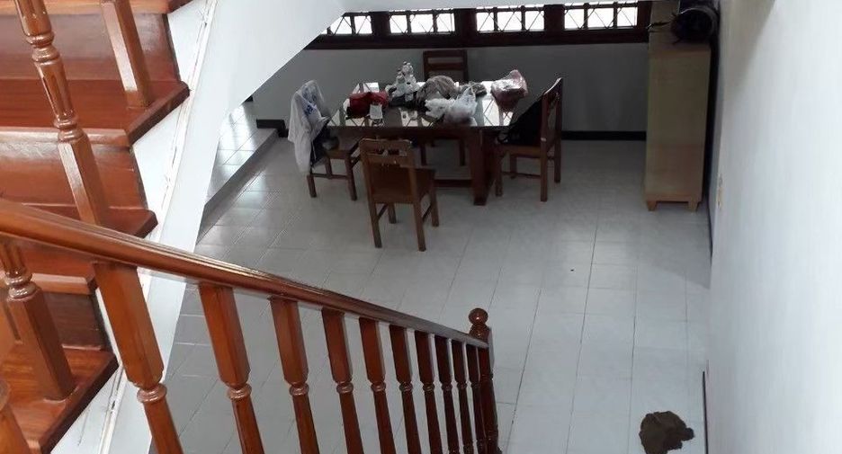 For rent 3 bed house in Thawi Watthana, Bangkok