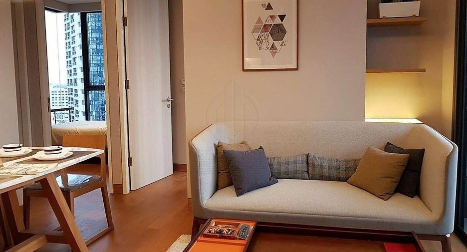 Продажа 2 спальни кондо в Кхлонг Тоеи, Бангкок