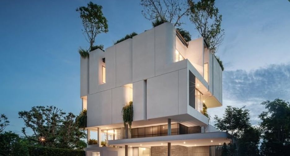 For sale 4 bedrooms house in Prawet, Bangkok