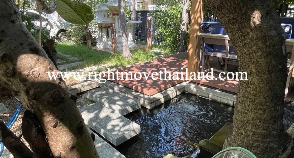 For sale 5 bedrooms house in Bang Phli, Samut Prakan