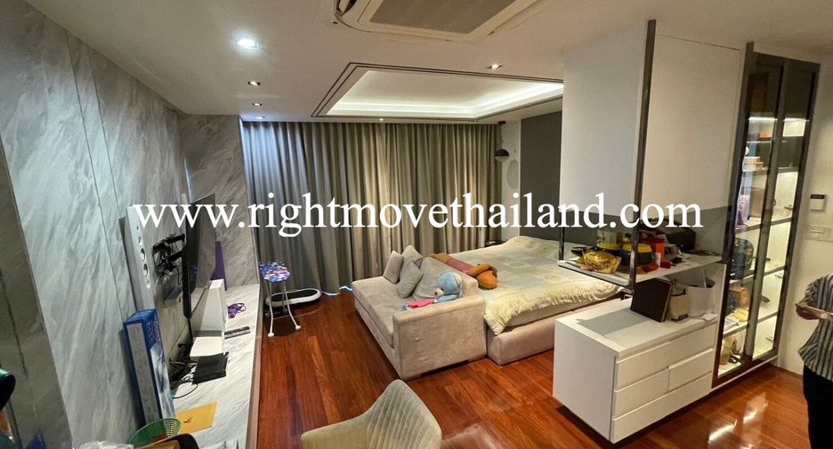 For sale 5 bedrooms house in Bang Phli, Samut Prakan