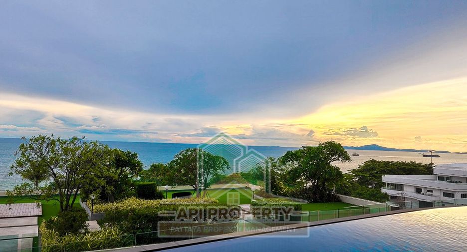 For sale 3 bedrooms condo in Jomtien, Pattaya