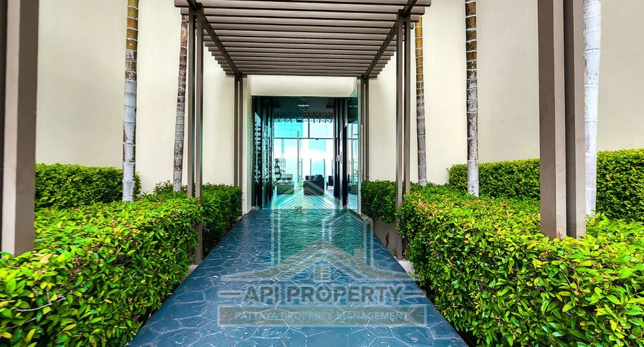 For sale 3 bedrooms condo in Jomtien, Pattaya