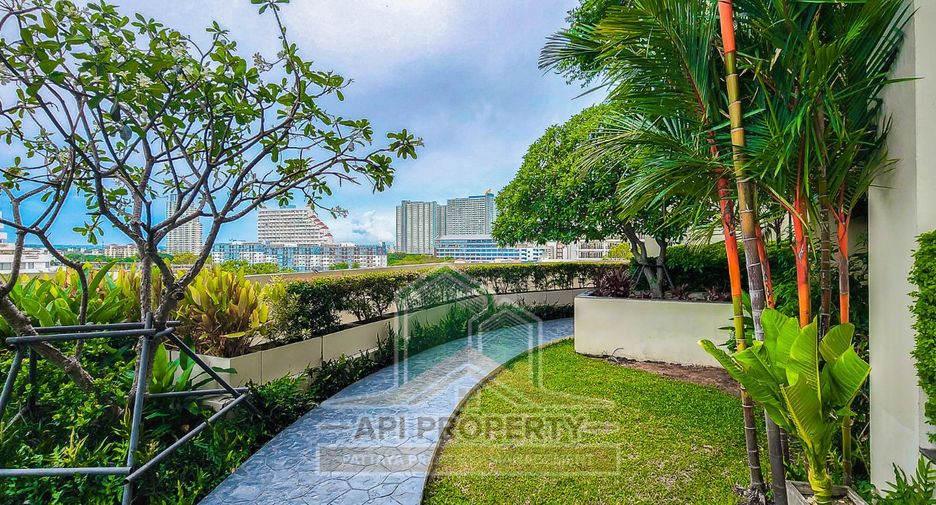 For sale 3 bedrooms condo in Jomtien, Pattaya