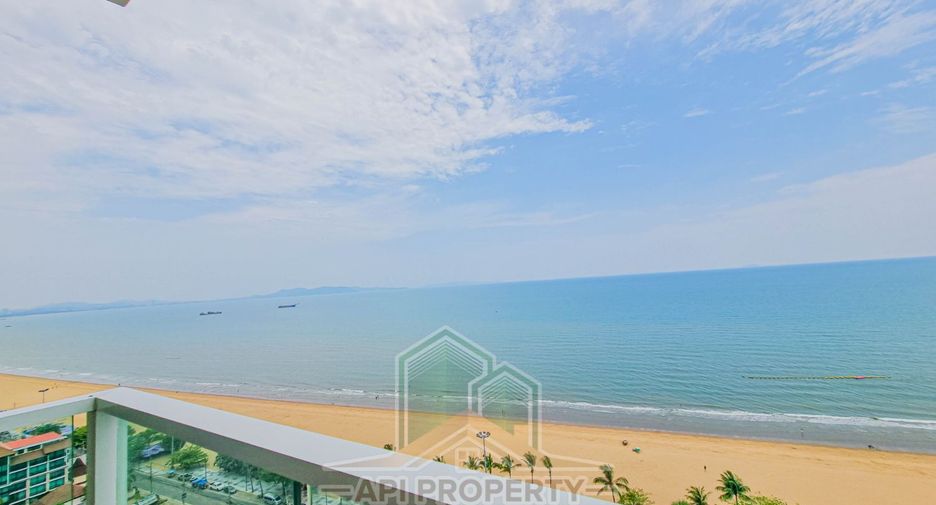For sale 3 bedrooms condo in Jomtien, Pattaya