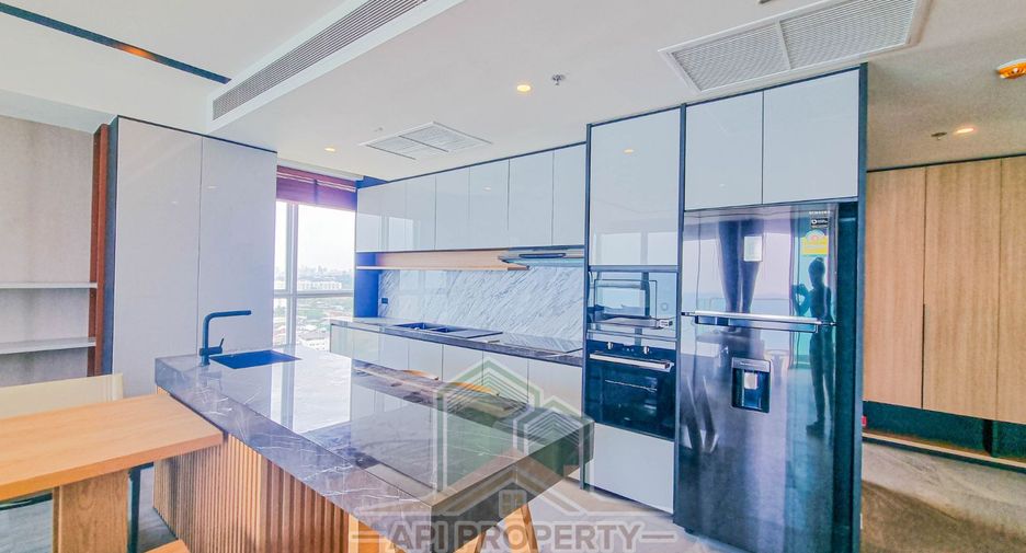 For sale 3 bedrooms condo in Jomtien, Pattaya