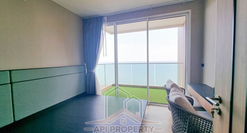 For sale 3 bedrooms condo in Jomtien, Pattaya