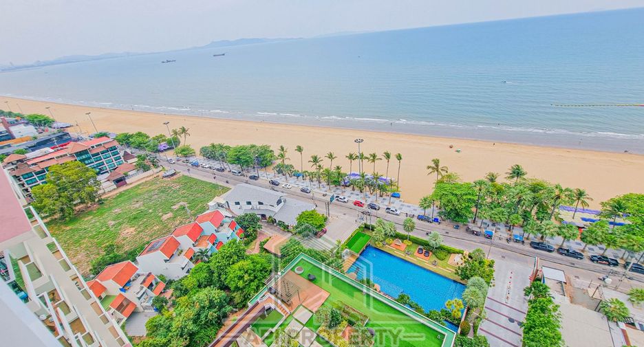 For sale 3 bedrooms condo in Jomtien, Pattaya