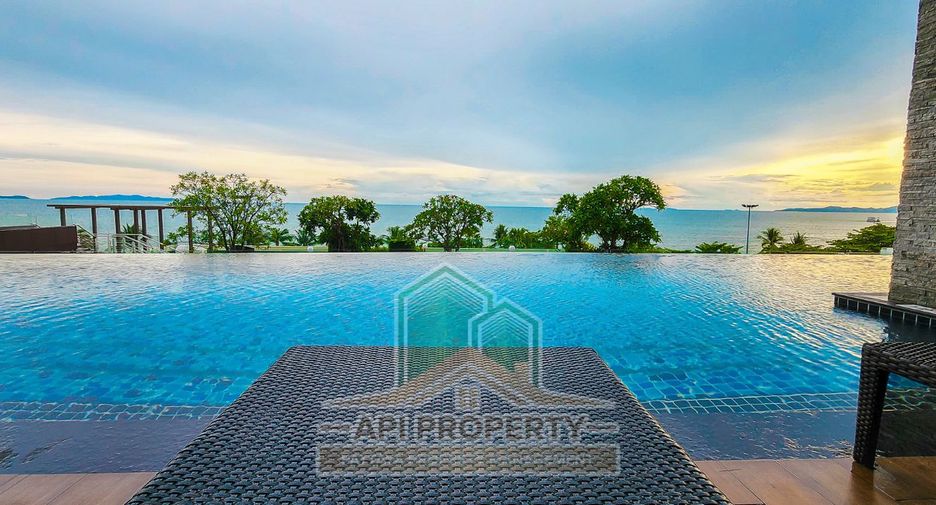 For sale 3 bedrooms condo in Jomtien, Pattaya